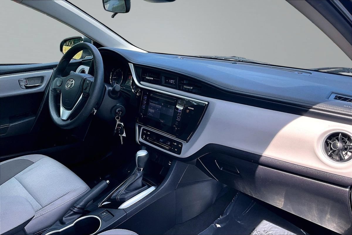 Used 2017 Toyota Corolla LE w/ Carpet Mat Package (TMS) FWD image 12
