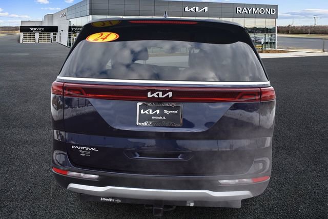 Certified 2024 Kia Carnival LX image 5