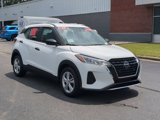 Certified 2025 Nissan Kicks Play S