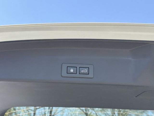 New 2026 Subaru Ascent Limited AWD/4WD image 17