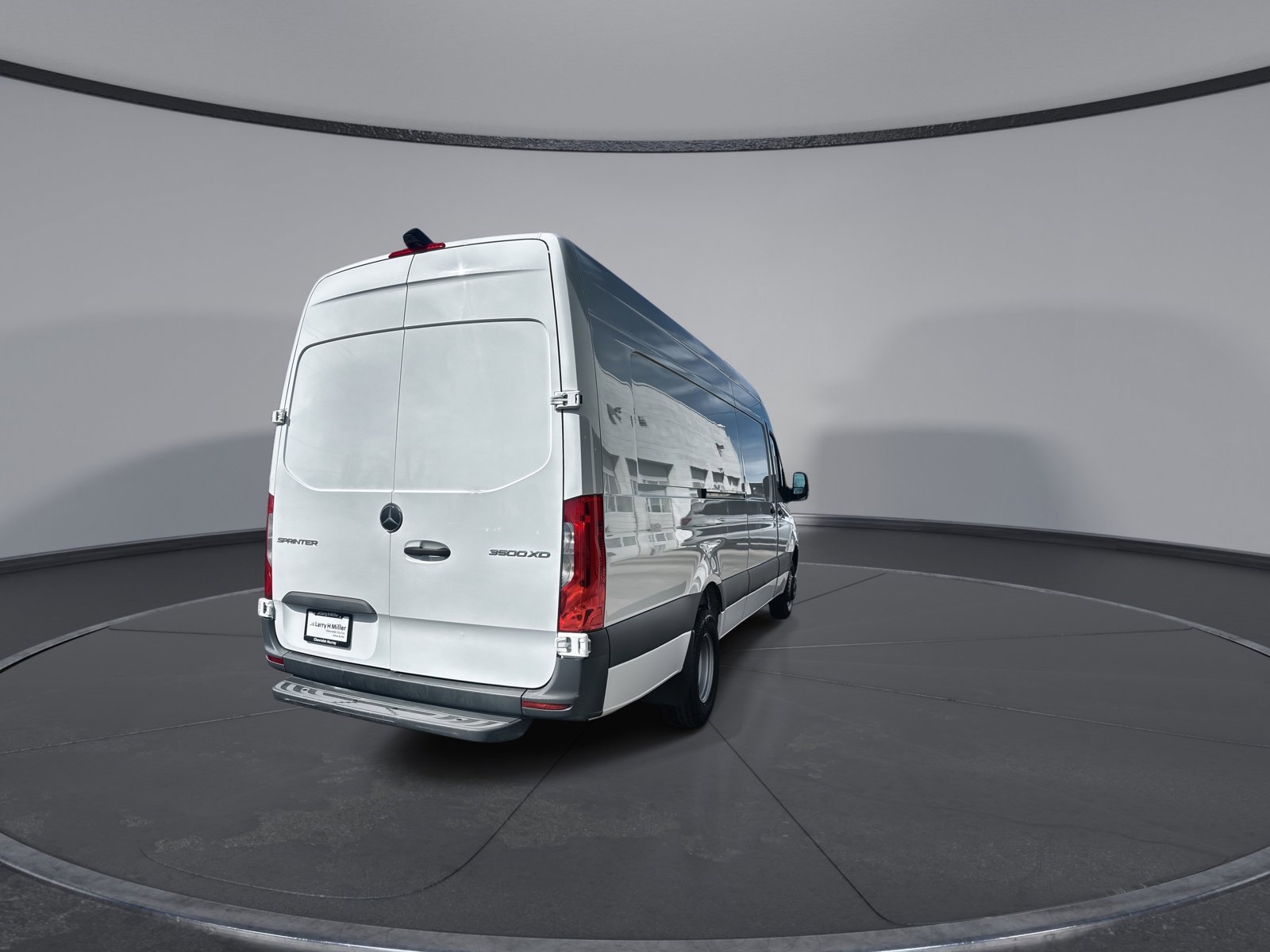 Used 2023 Mercedes-Benz Sprinter 3500 image 7