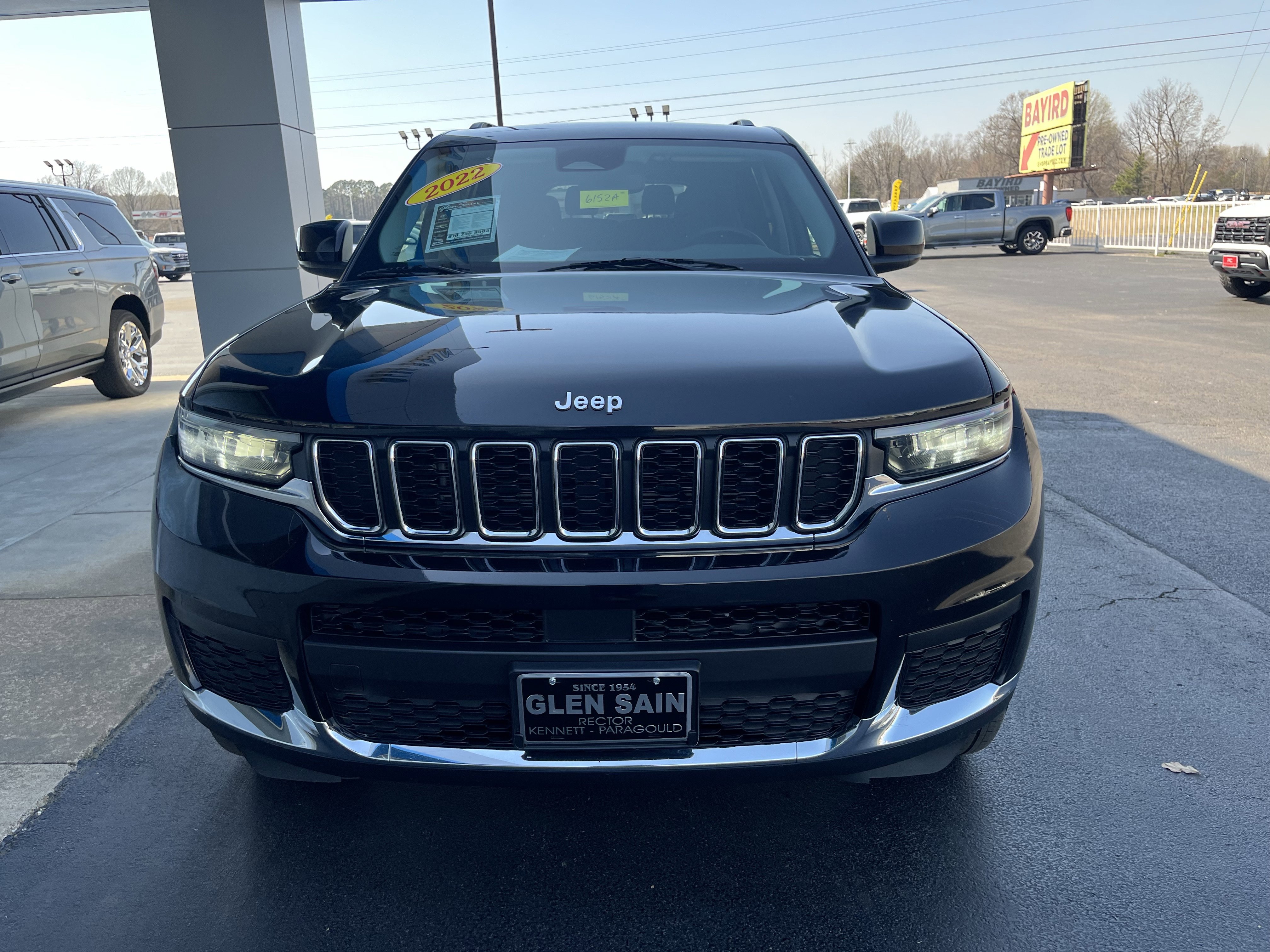 Used 2023 Jeep Grand Cherokee L Laredo image 9