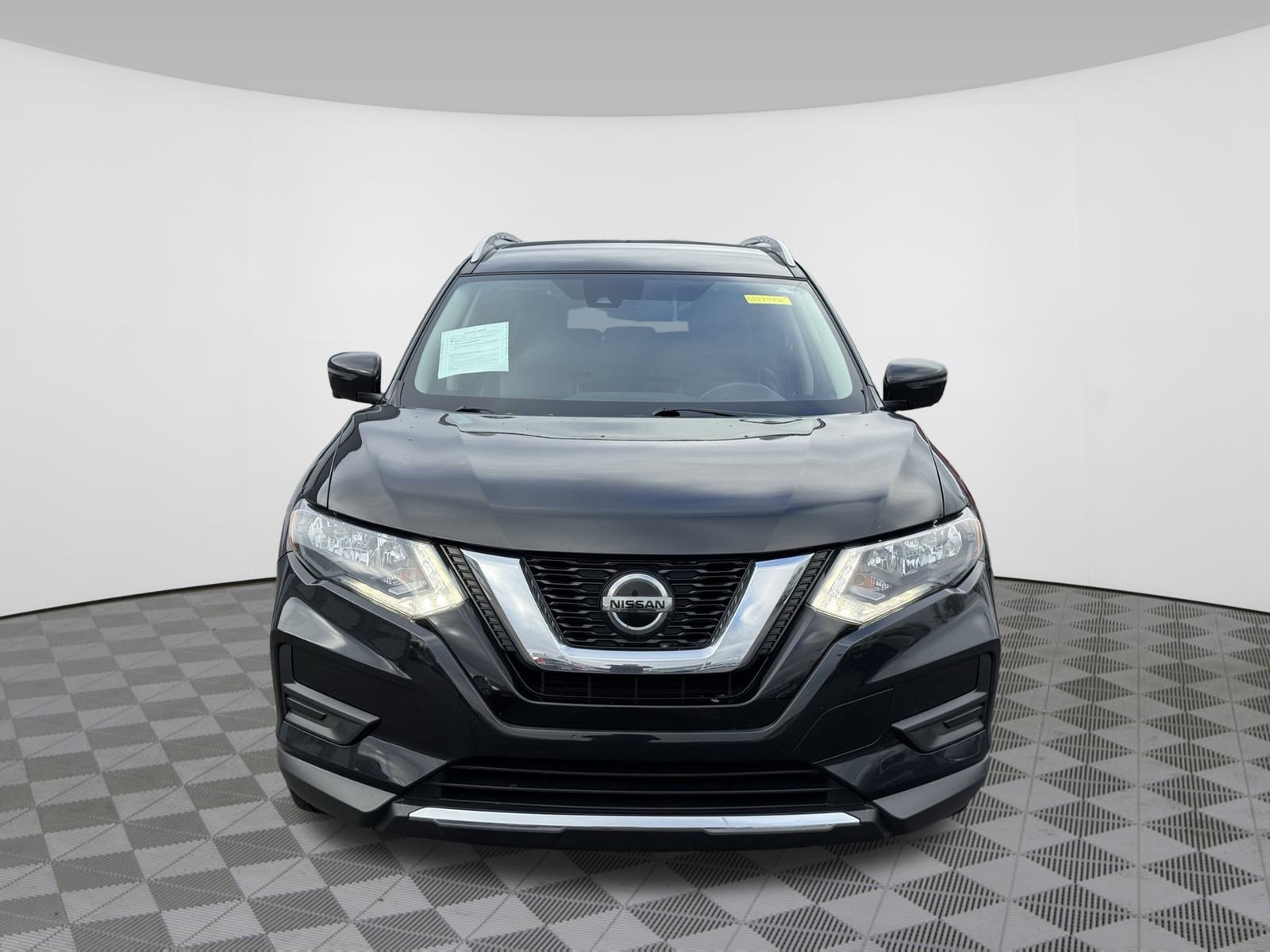 Used 2019 Nissan Rogue SV w/ Premium Package image 14
