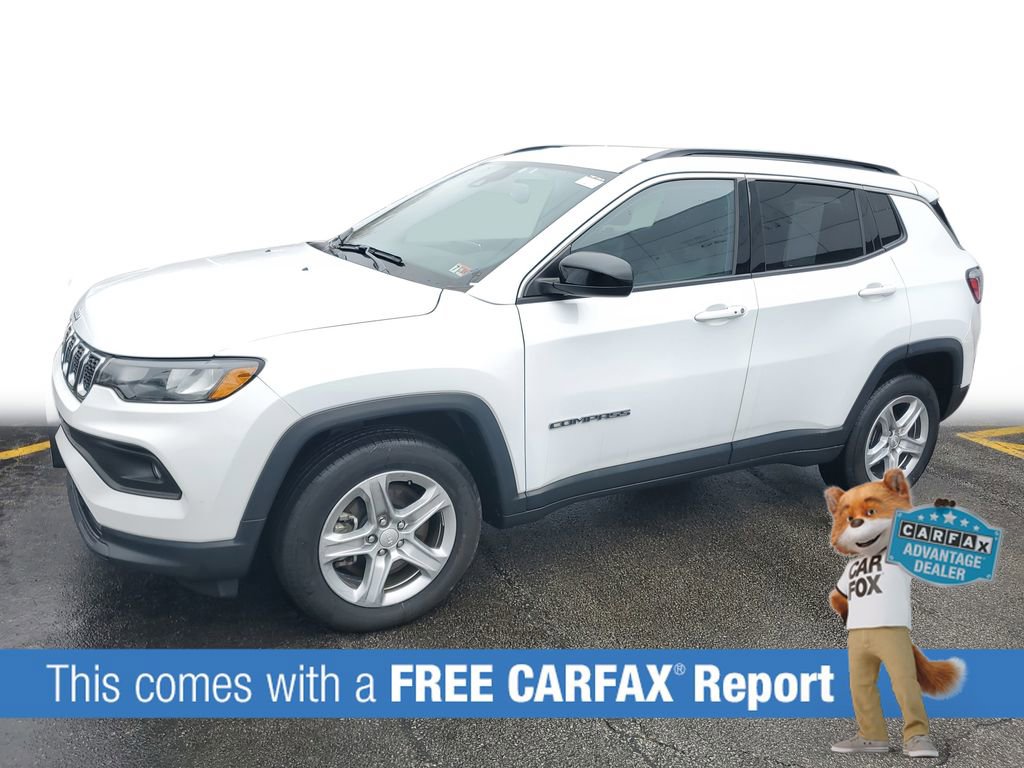Used 2023 Jeep Compass Latitude image 3