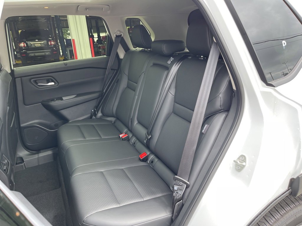 New 2026 Nissan Rogue SV w/ SV Premium Package image 18