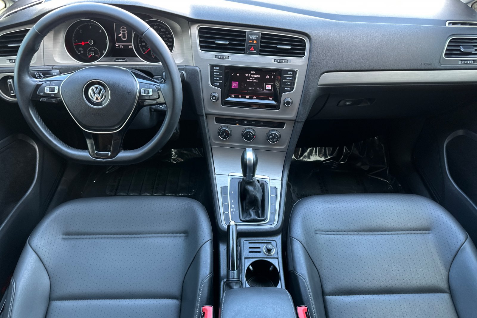 Used 2015 Volkswagen Golf TDI S FWD image 15