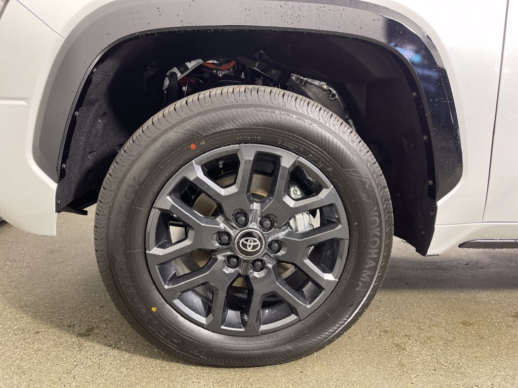 New 2026 Toyota Tundra Platinum AWD/4WD image 11