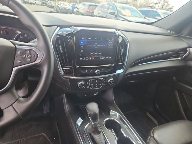 Used 2023 Chevrolet Traverse LT image 18