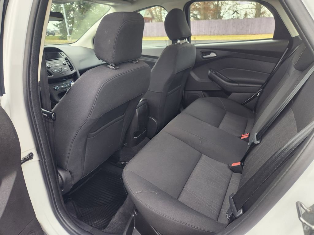 Used 2016 Ford Focus SE image 17