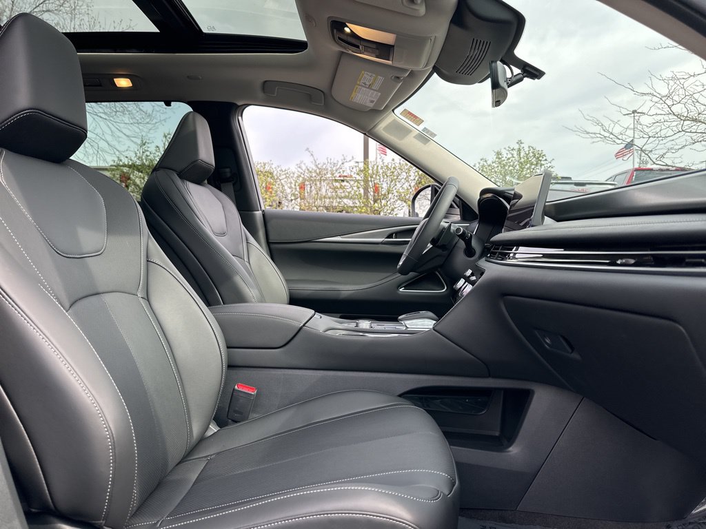Certified 2026 INFINITI QX60 Luxe w/ Cargo Package AWD/4WD image 23