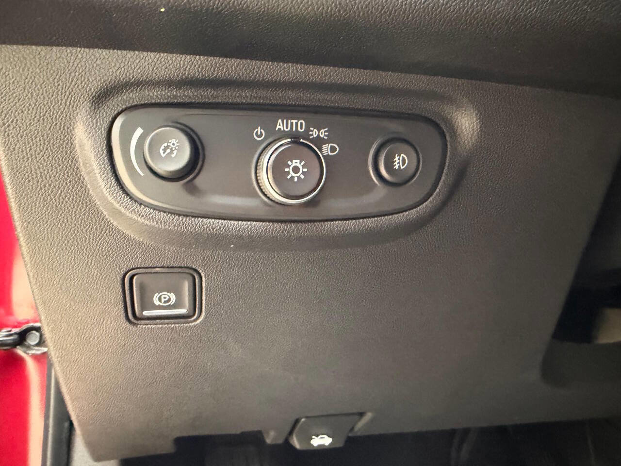 Used 2020 GMC Terrain SLT image 30