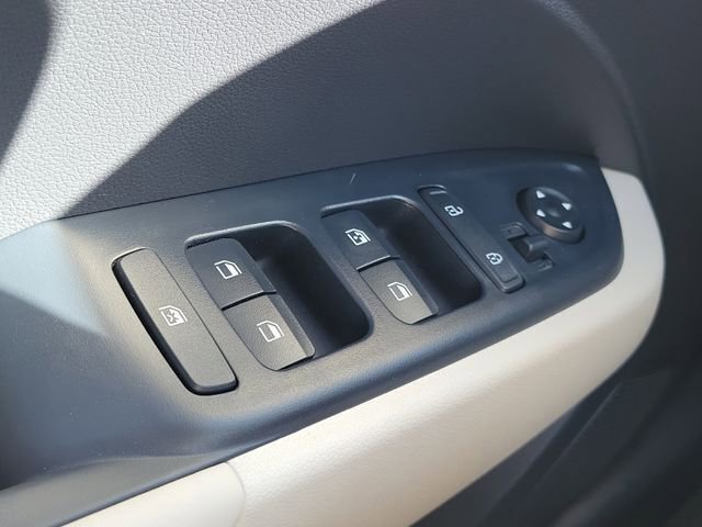 New 2026 Hyundai Venue SEL FWD image 16