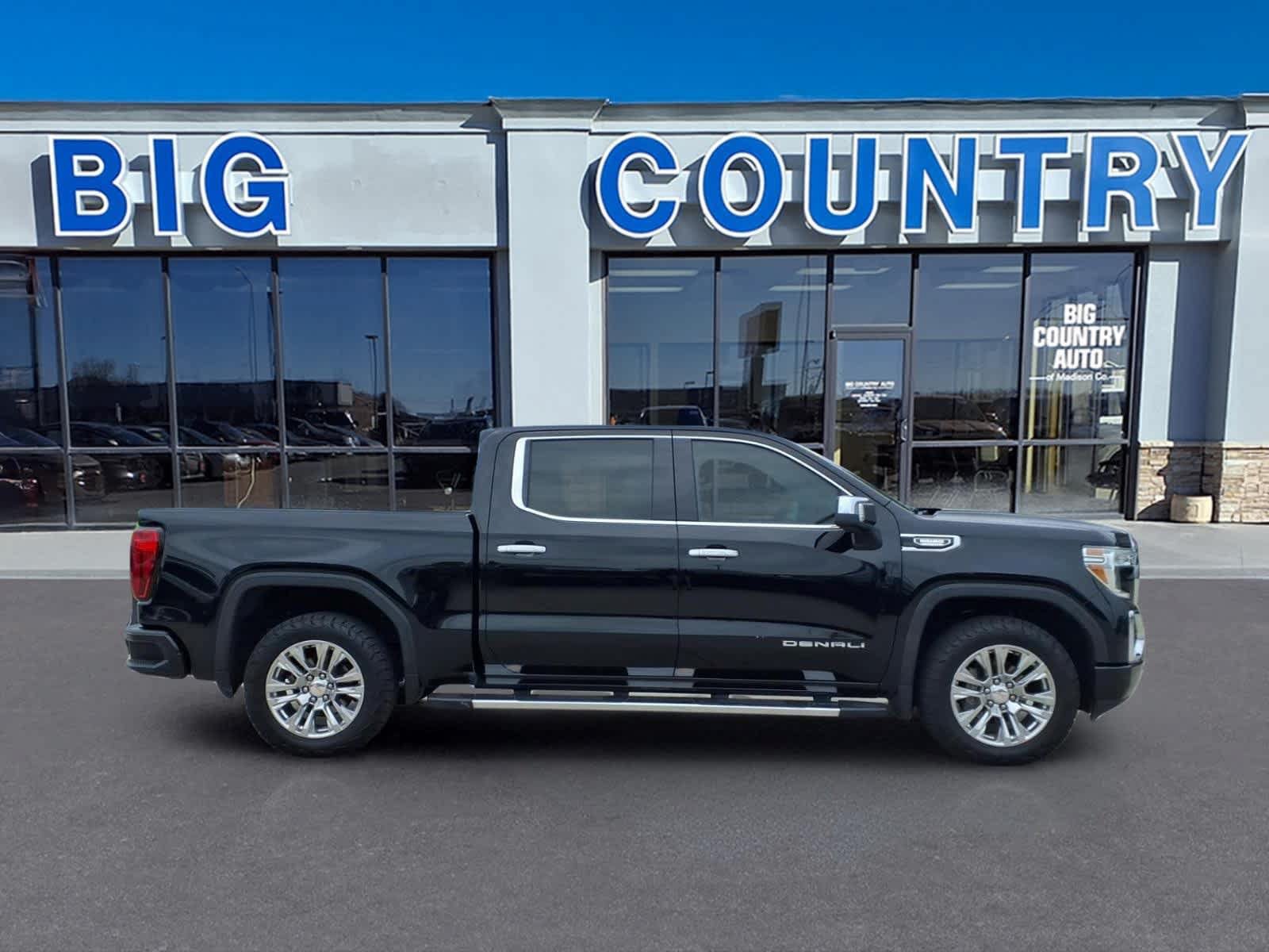 Used 2021 GMC Sierra 1500 Denali w/ Technology Package AWD/4WD image 4