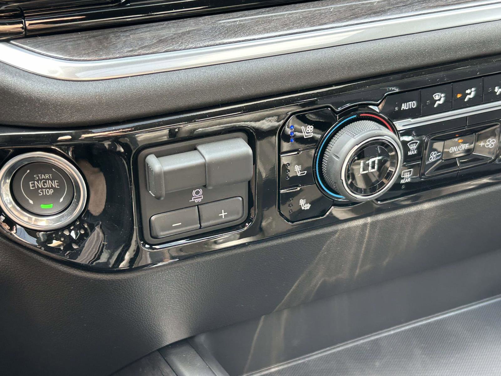 New 2026 Chevrolet Silverado 1500 LTZ w/ LTZ Premium Package image 24