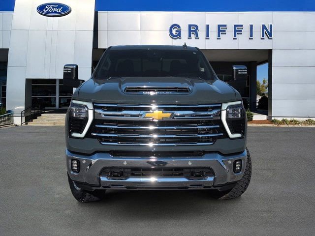 Used 2025 Chevrolet Silverado 3500 LTZ w/ LTZ Premium Package image 12
