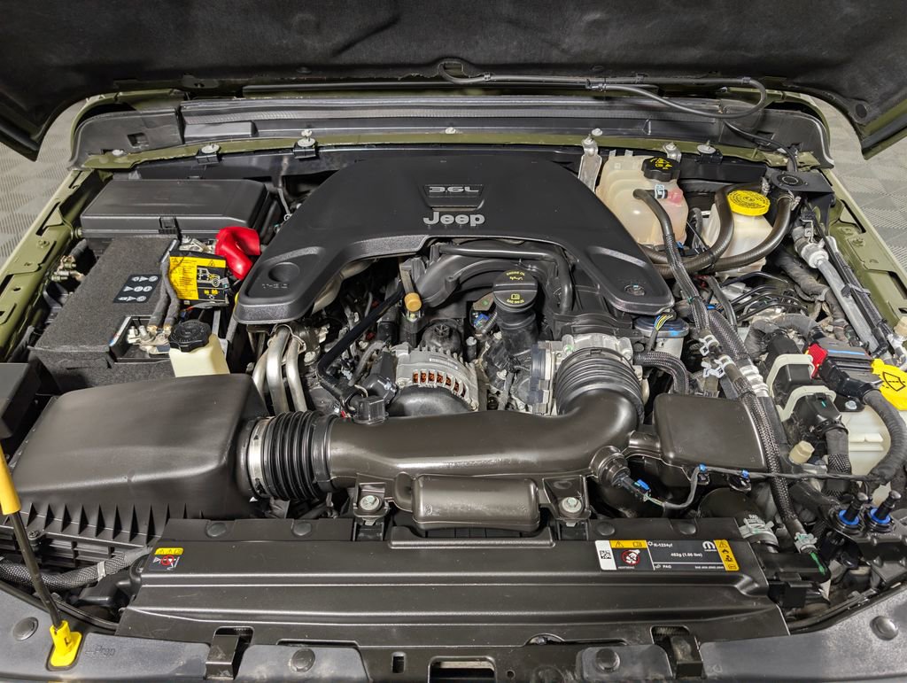 Used 2021 Jeep Gladiator Sport image 7