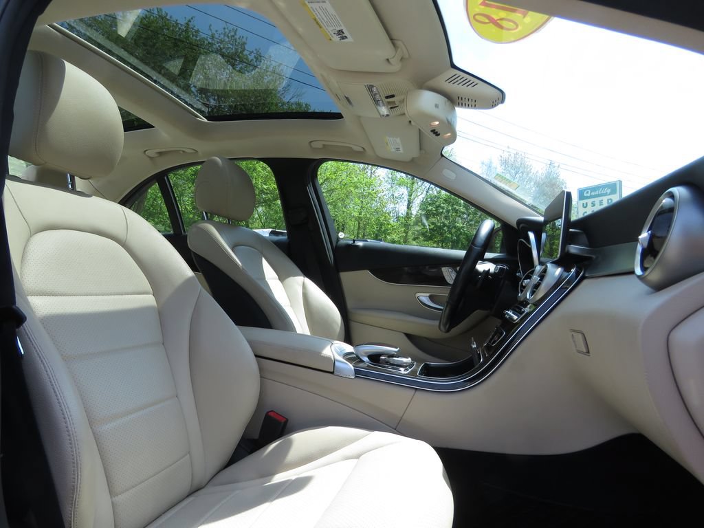 Used 2018 Mercedes-Benz C 300 4MATIC Sedan image 13
