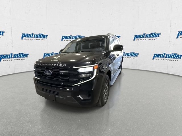 Used 2025 Ford Expedition Active AWD/4WD image 4