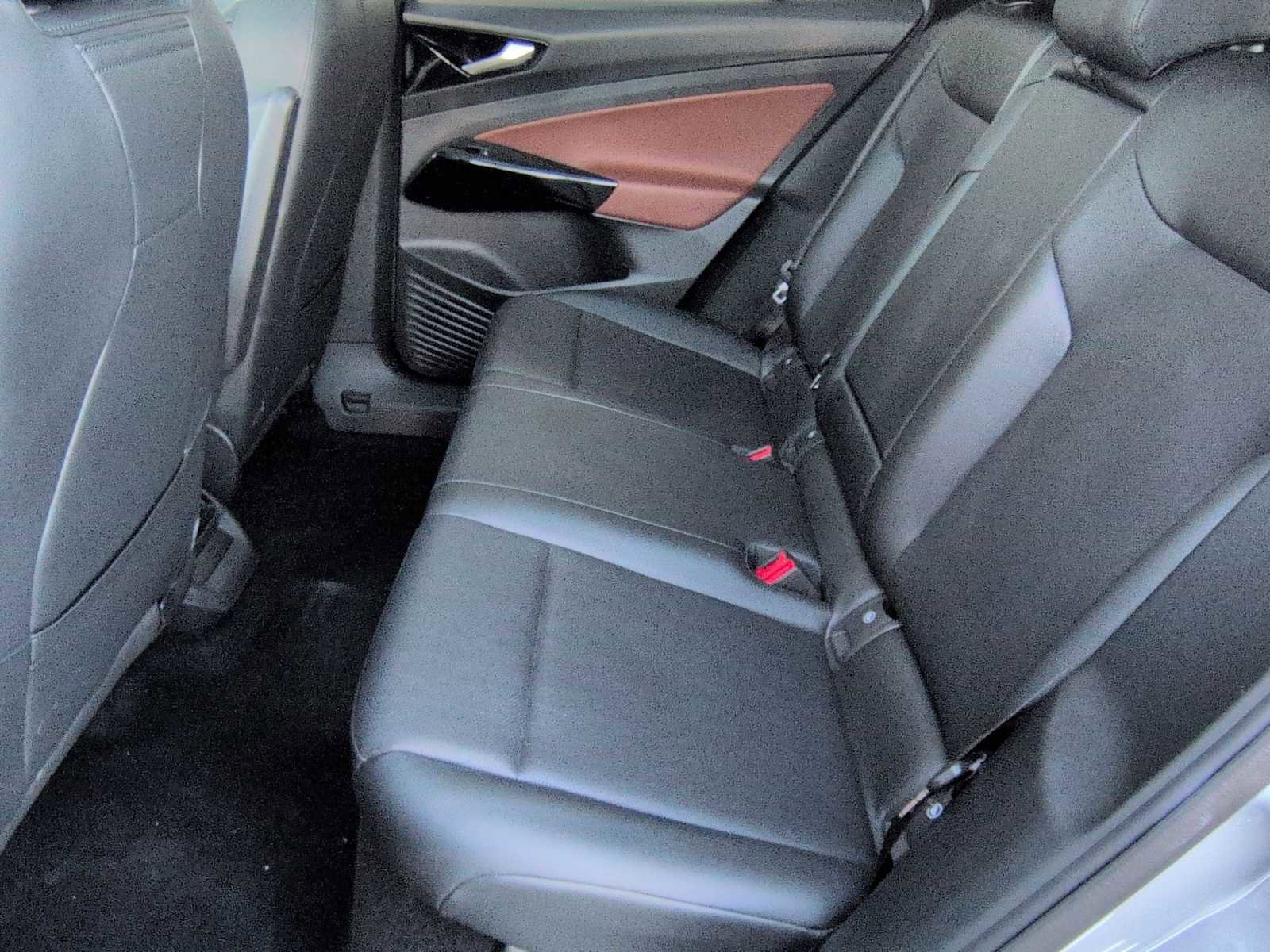 Used 2021 Volkswagen ID.4 Pro S image 21