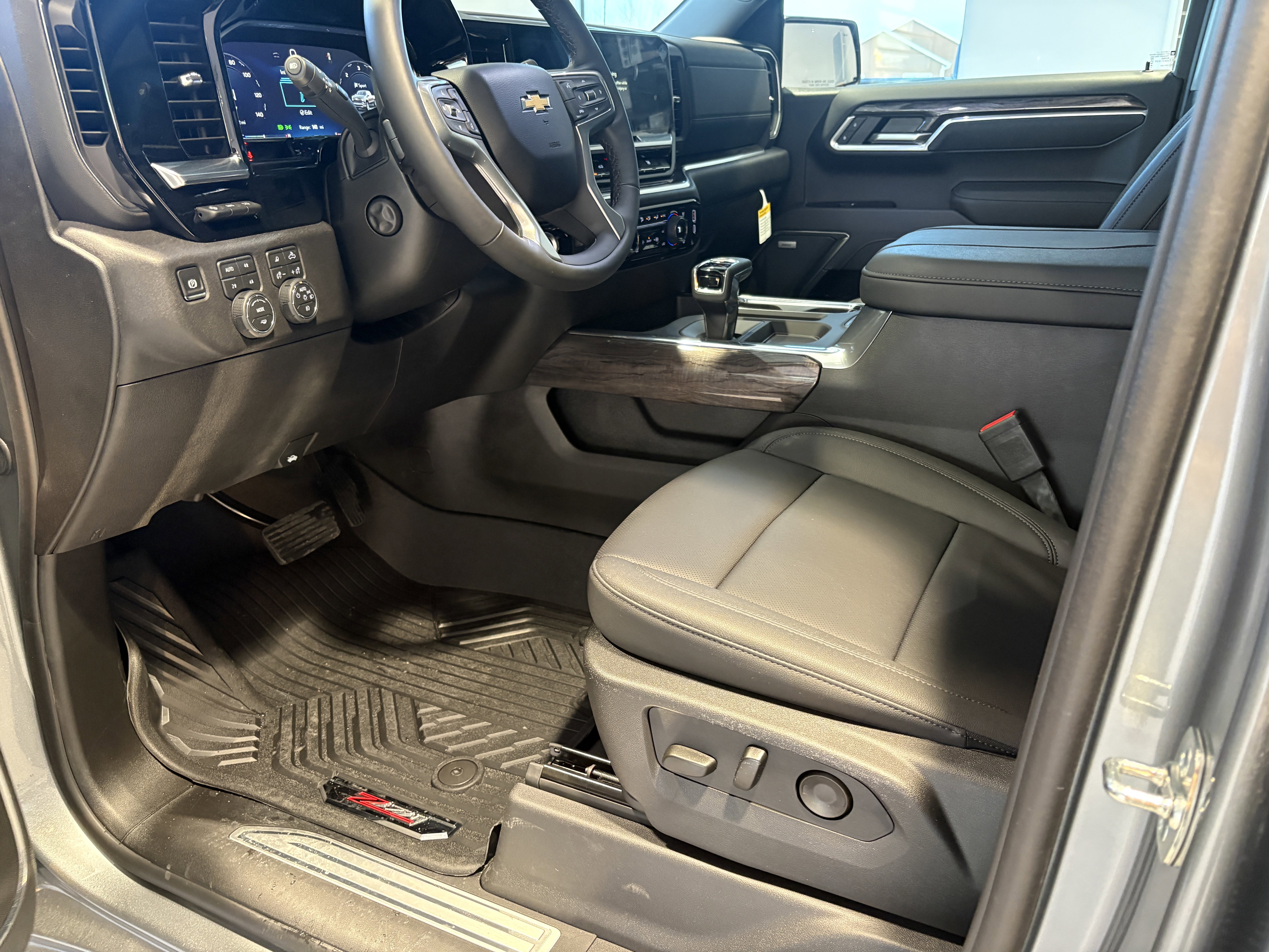 New 2026 Chevrolet Silverado 1500 LTZ w/ LTZ Premium Package image 8