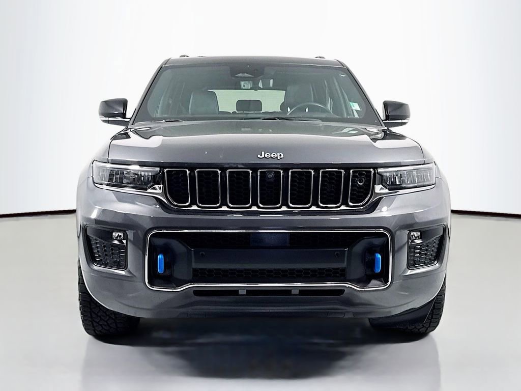 Used 2022 Jeep Grand Cherokee Overland w/ Advanced Protech Group III AWD/4WD image 2