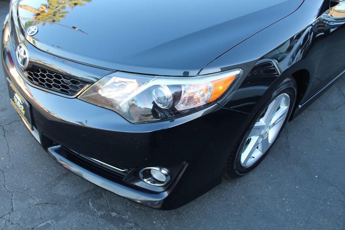 Used 2013 Toyota Camry SE FWD image 10