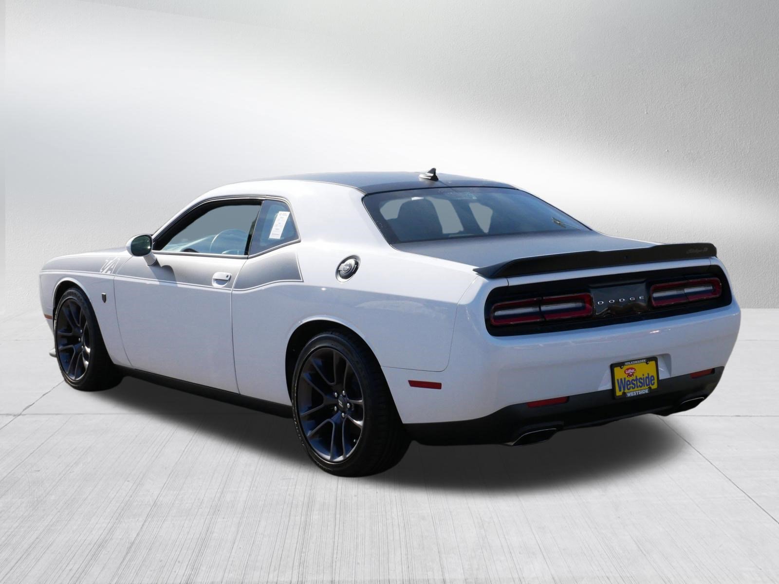 Used 2023 Dodge Challenger R/T w/ T/A Package image 5