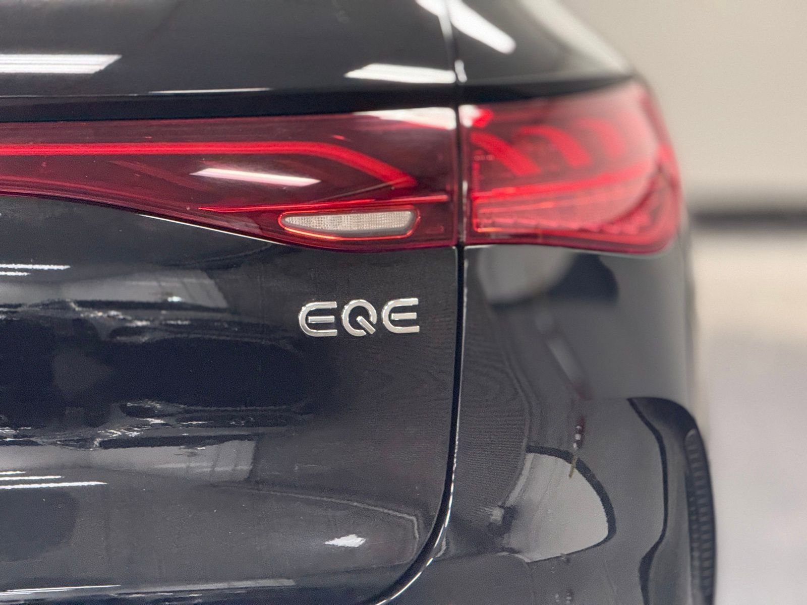 Used 2024 Mercedes-Benz EQE AMG 4MATIC SUV image 13