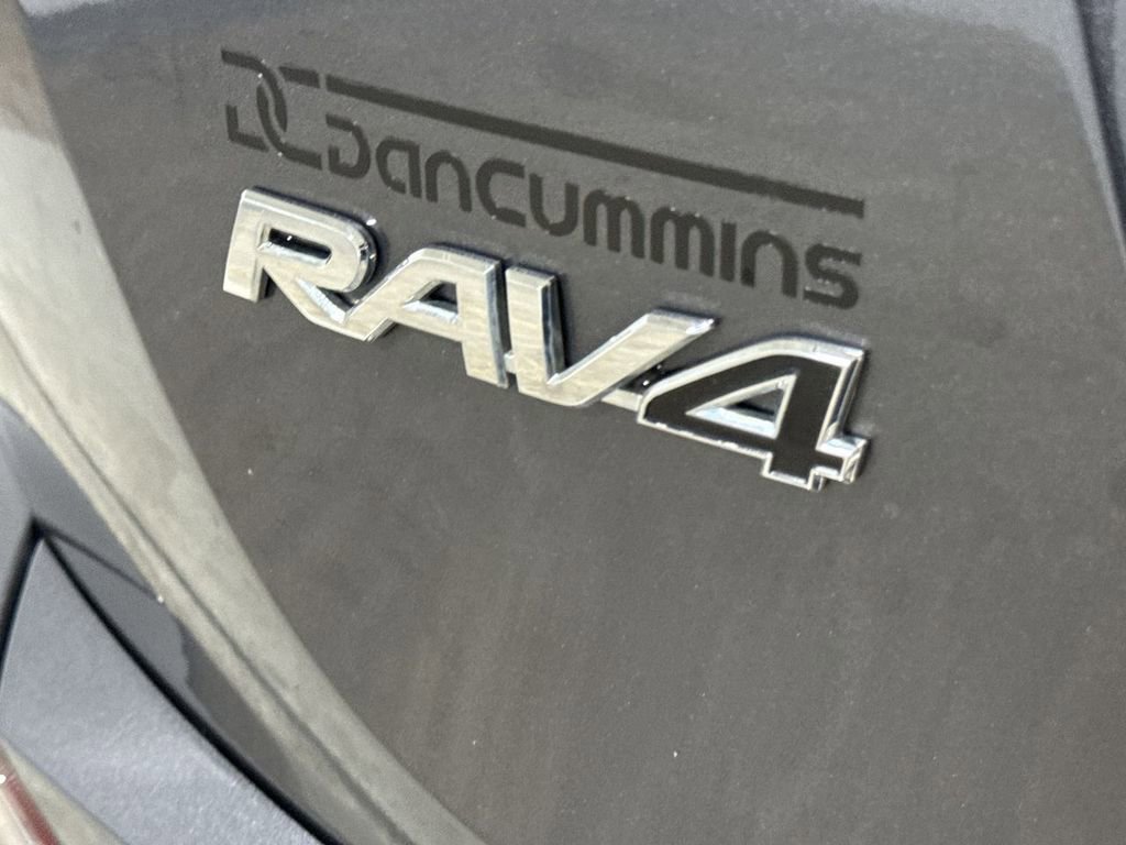Used 2018 Toyota RAV4 LE w/ All Weather Liner Package FWD image 25