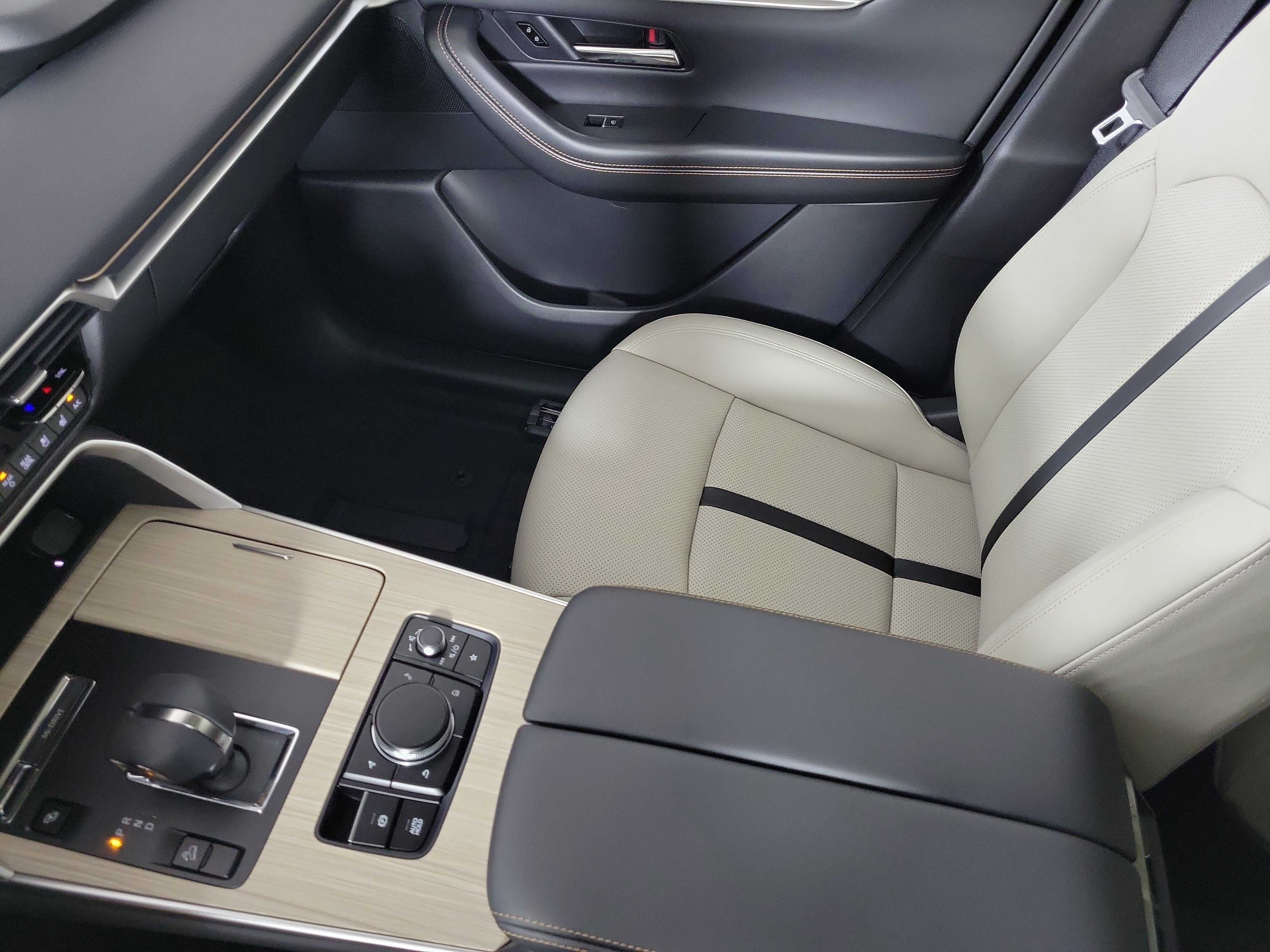 New 2026 MAZDA CX-90 Plug-In Hybrid w/Premium Sport image 25