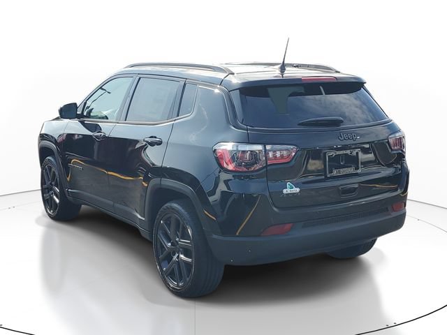 New 2026 Jeep Compass Limited w/ Sun, Sound & Navigation Group AWD/4WD image 3