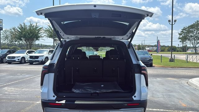 New 2027 Chevrolet Traverse Z71 w/ Driver Confidence Package AWD/4WD image 10