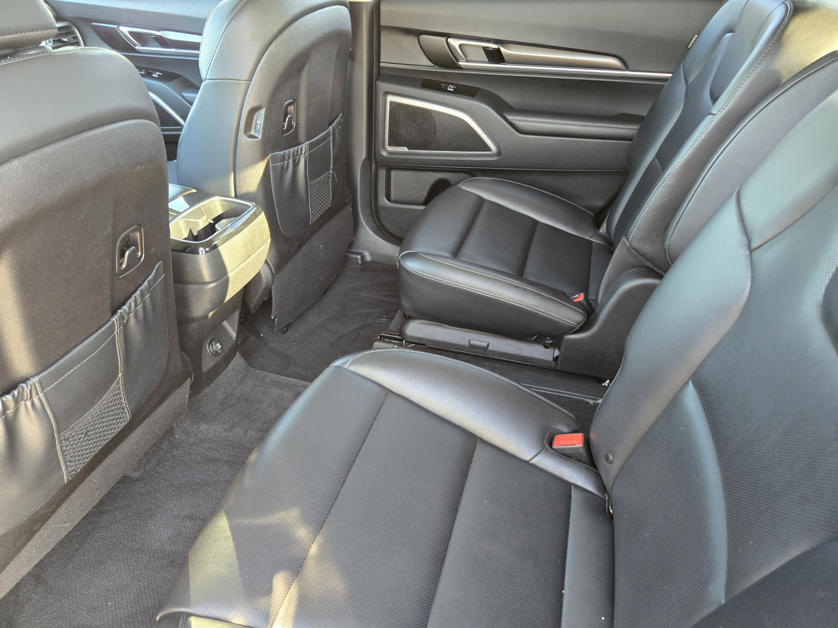 Used 2025 Kia Telluride S FWD image 27