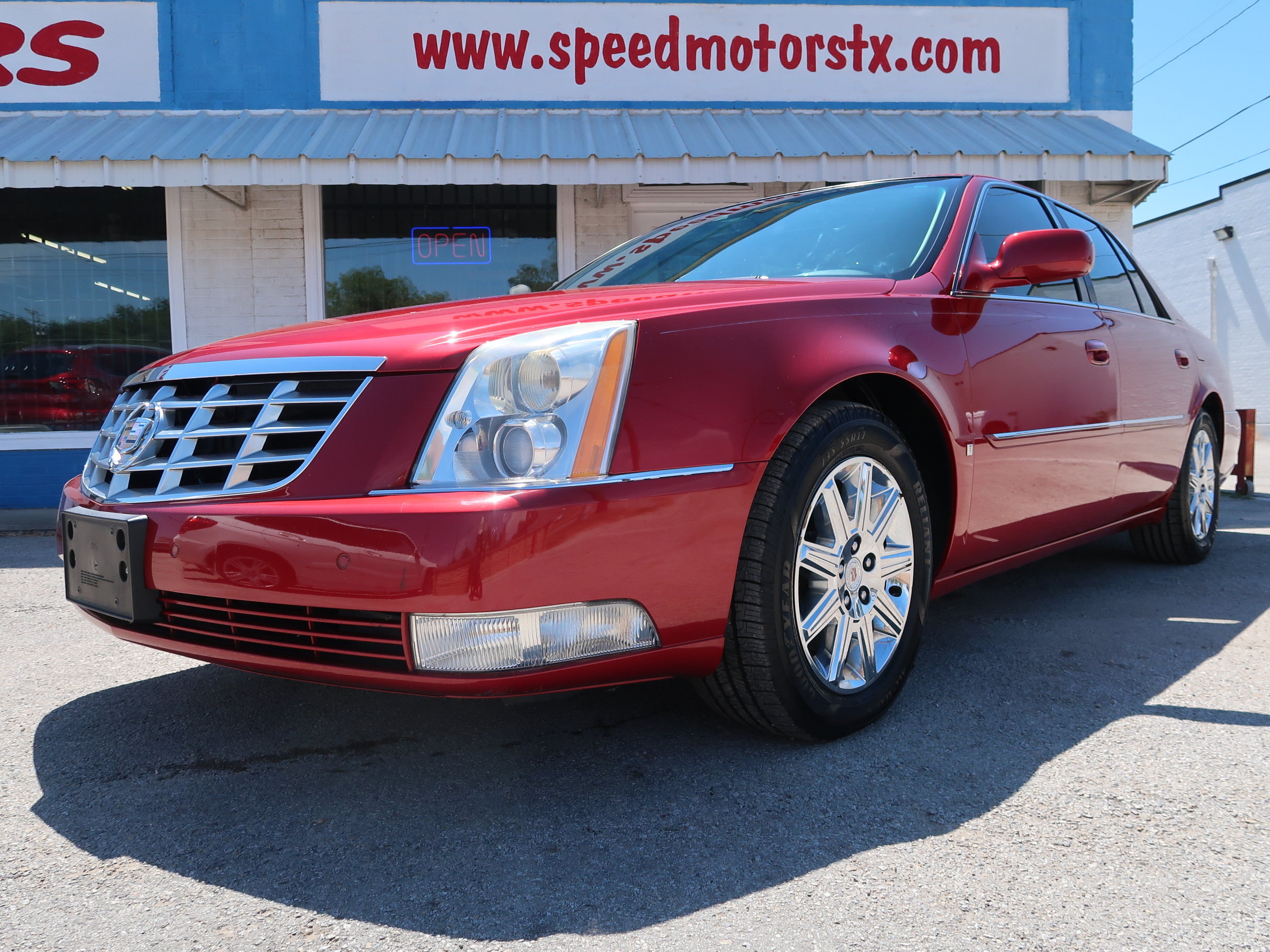 Used 2009 Cadillac DTS FWD image 5