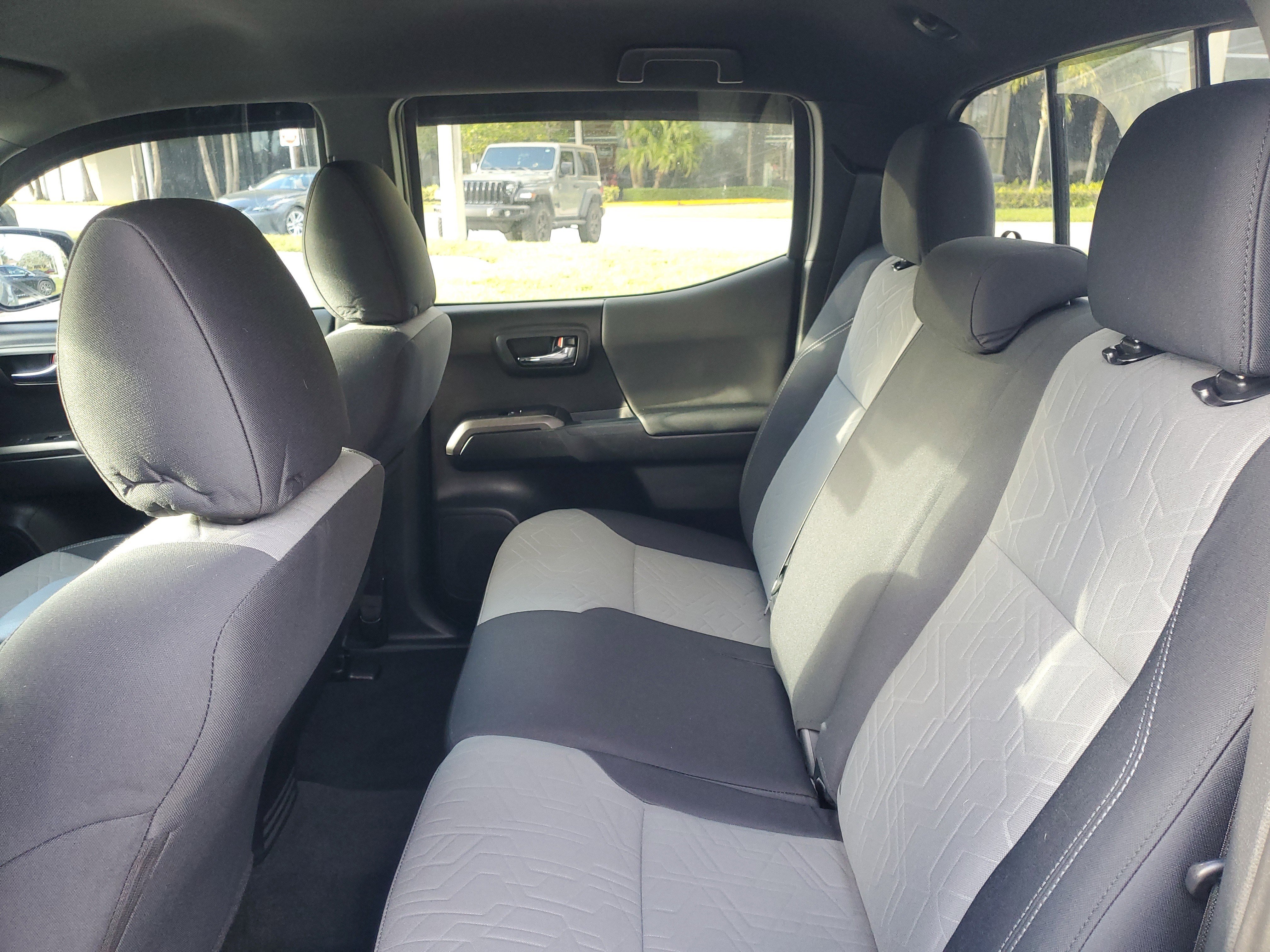 Used 2021 Toyota Tacoma TRD Off-Road image 10