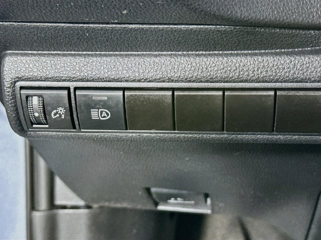 Used 2024 Toyota Corolla LE FWD image 21