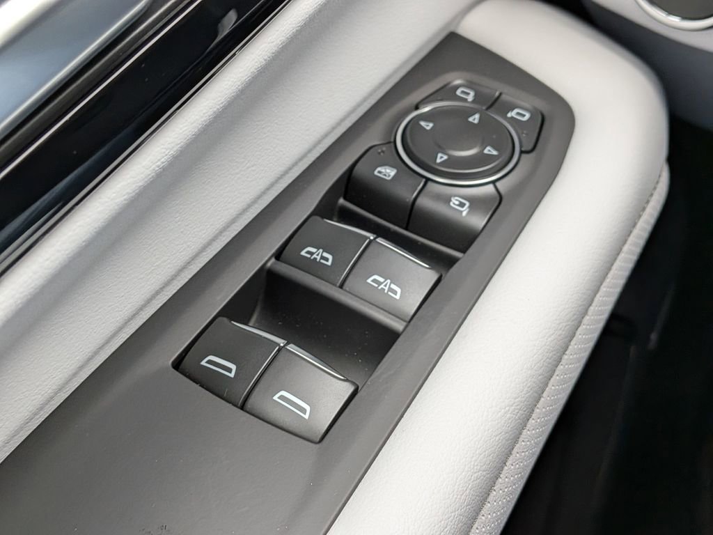 New 2026 Chevrolet Suburban Premier image 26