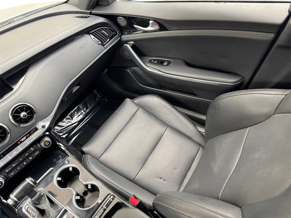 Used 2022 Kia Stinger GT-Line w/ Sun & Sound Package image 17