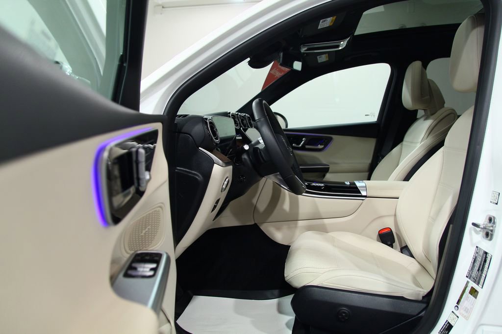 Certified 2026 Mercedes-Benz GLC 300 4MATIC image 5