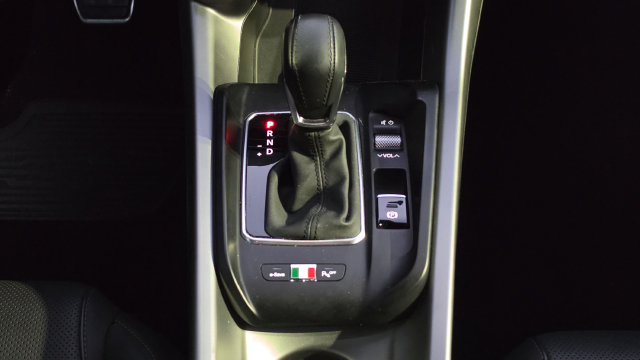 Used 2025 Alfa Romeo Tonale w/ Premium Package AWD/4WD image 8