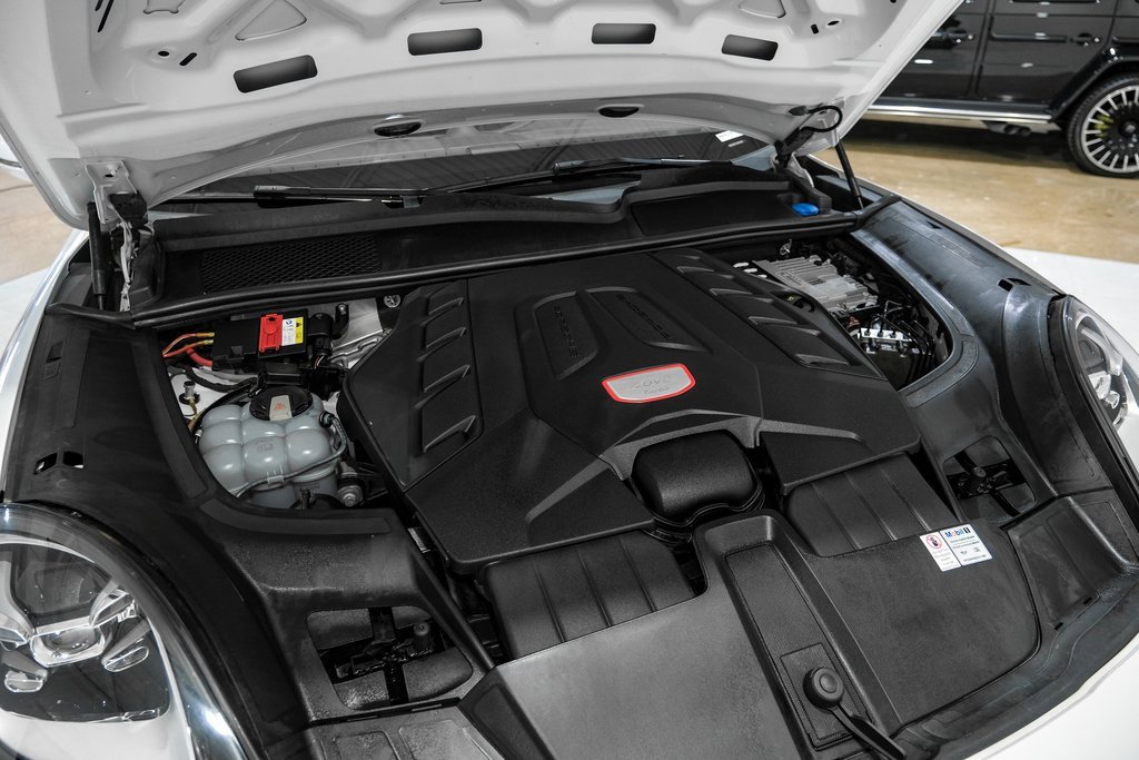Used 2020 Porsche Cayenne Turbo image 47