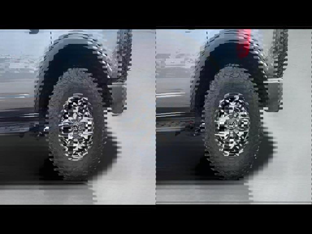 Used 2025 Ford Bronco Big Bend image 23