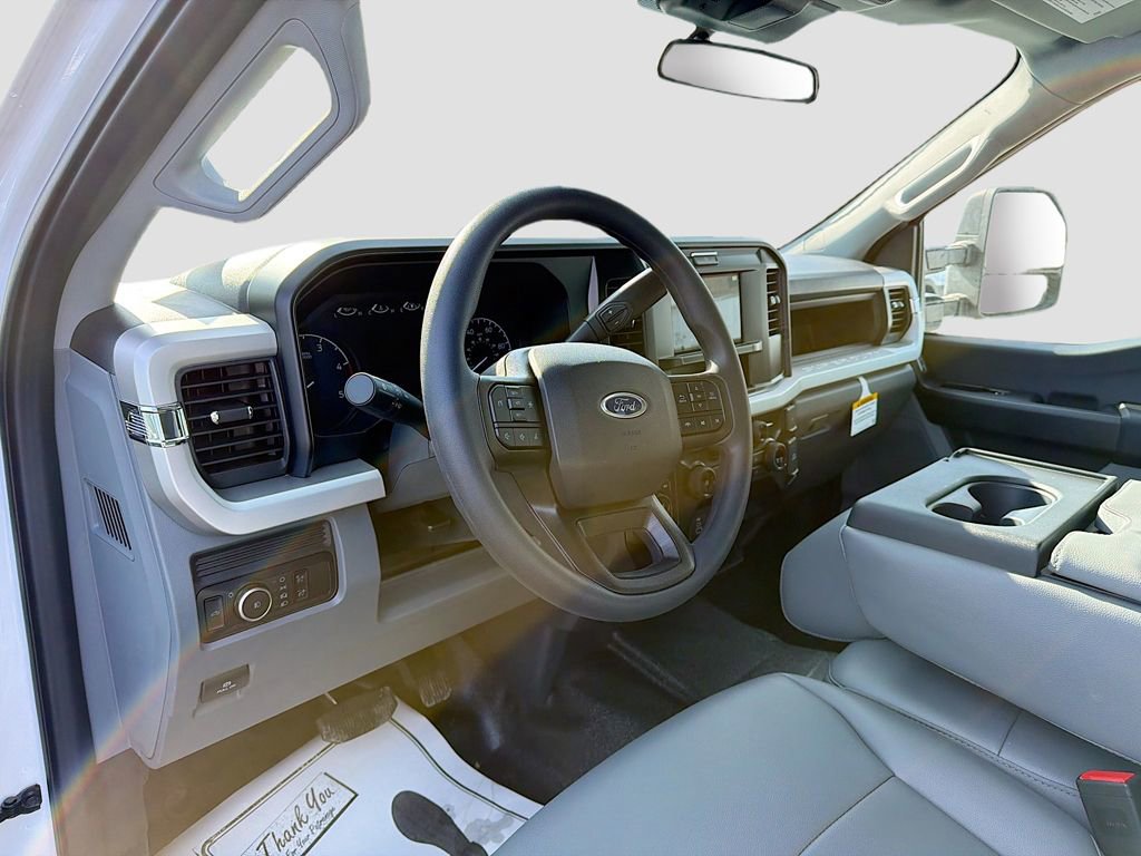 New 2026 Ford F550 4x4 Crew Cab image 13