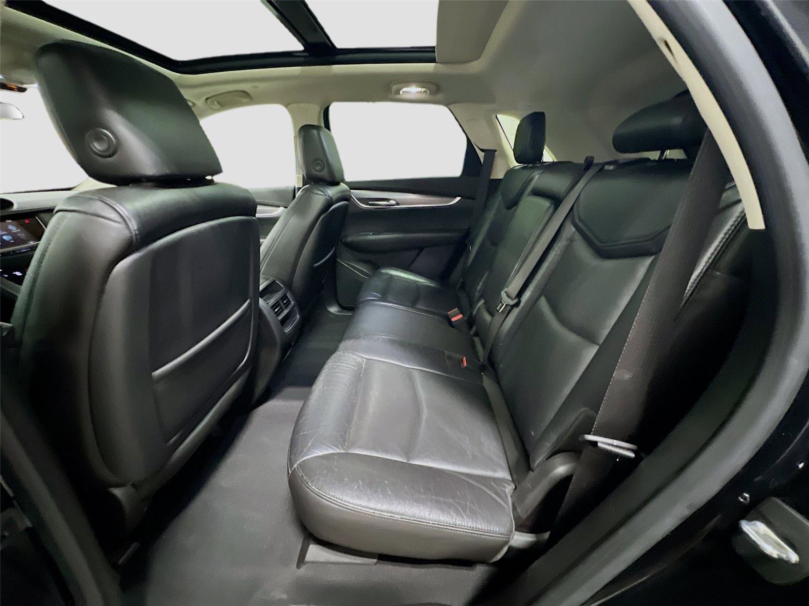 Used 2017 Cadillac XT5 Luxury image 22