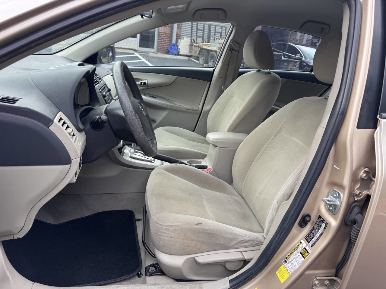 Used 2012 Toyota Corolla LE image 9