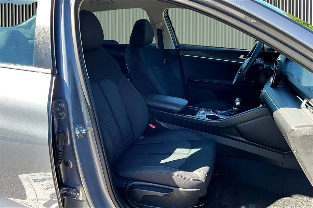 Used 2023 Kia K5 LXS image 7