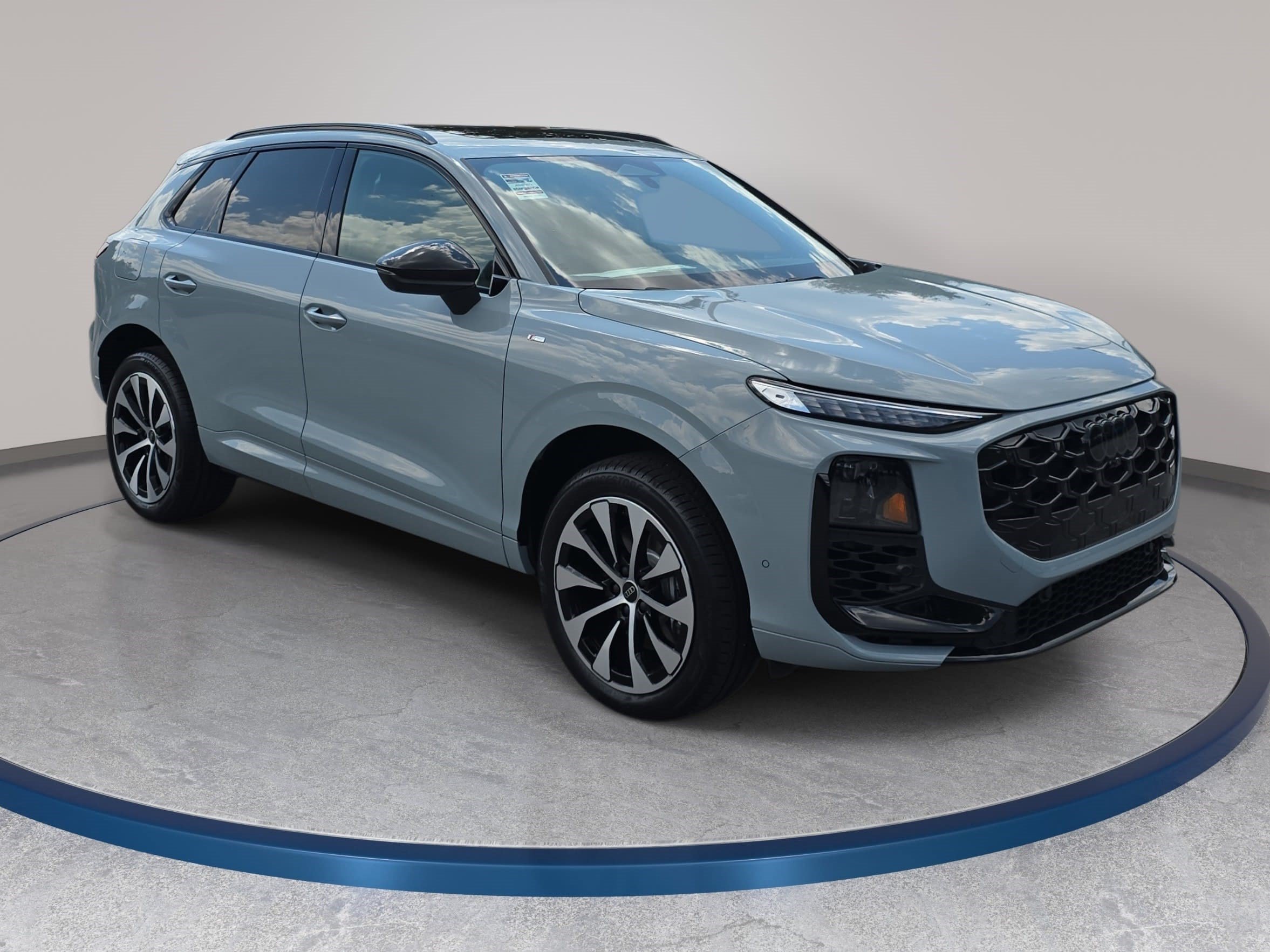 New 2026 Audi Q3 quattro 2.0T AWD/4WD image 3