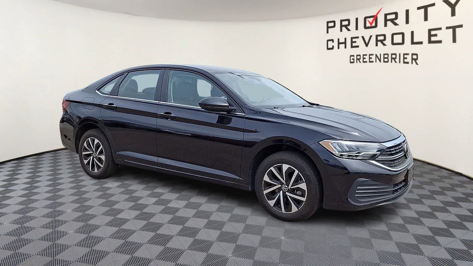 Used 2024 Volkswagen Jetta S FWD image 2