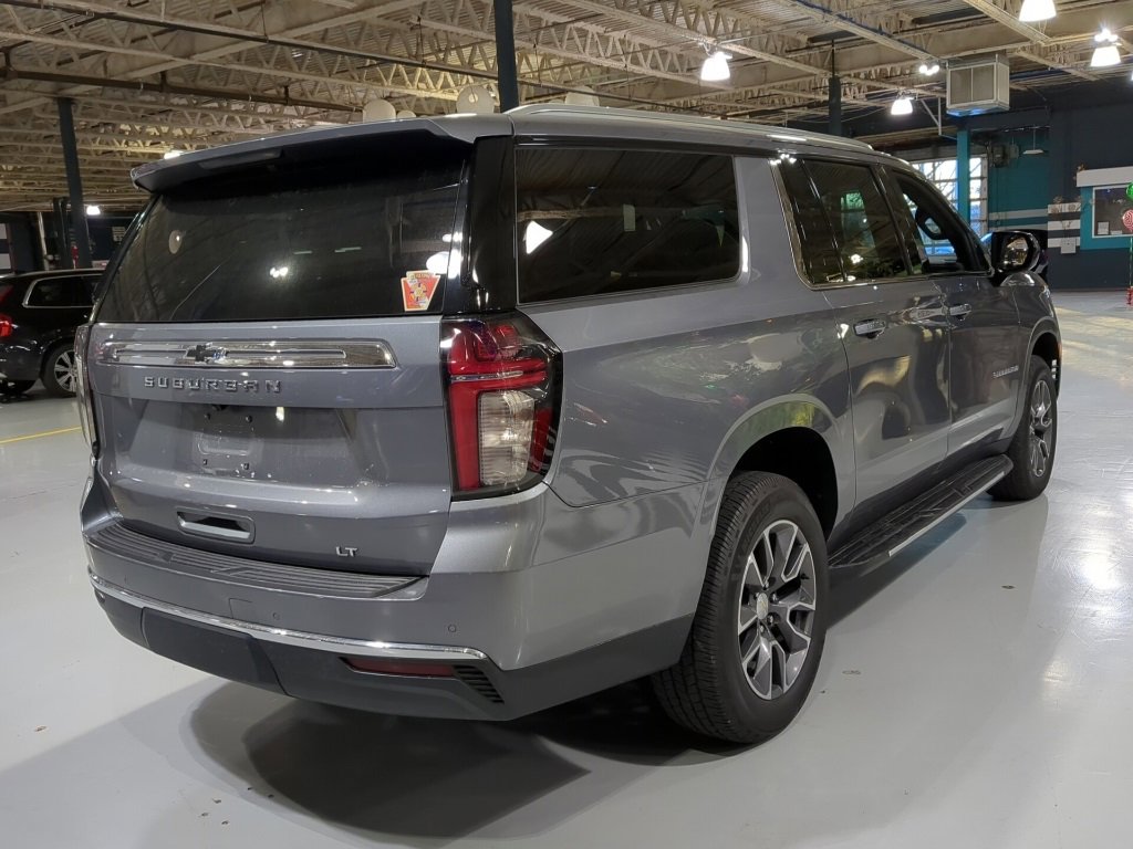 Used 2021 Chevrolet Suburban LT image 7