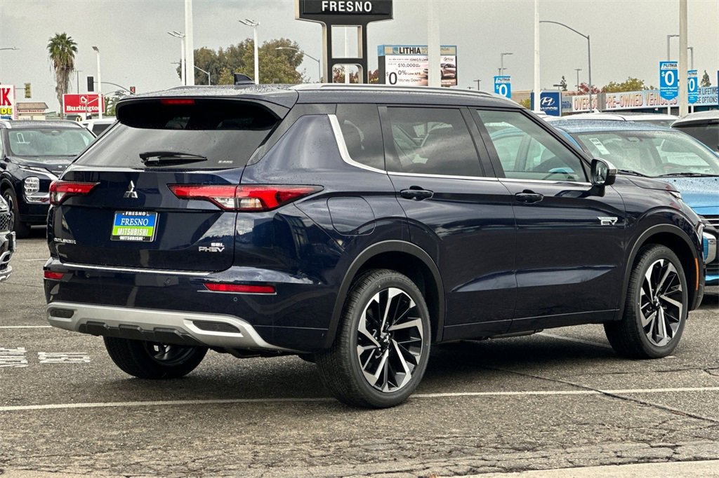 New 2025 Mitsubishi Outlander SEL image 5